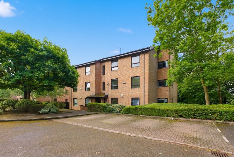Mansionhouse Gardens, Langside, G41