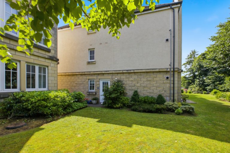 Frairshall, Paisley, PA2